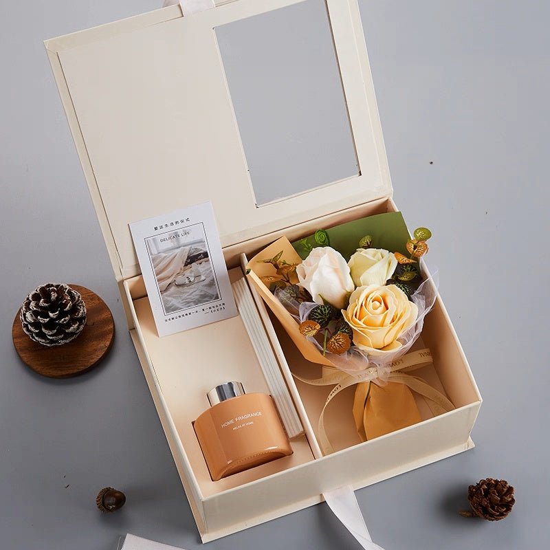 Fragrance Hug: The Elegant Bloom & Aroma Harmony Set - Small Beauty - 4